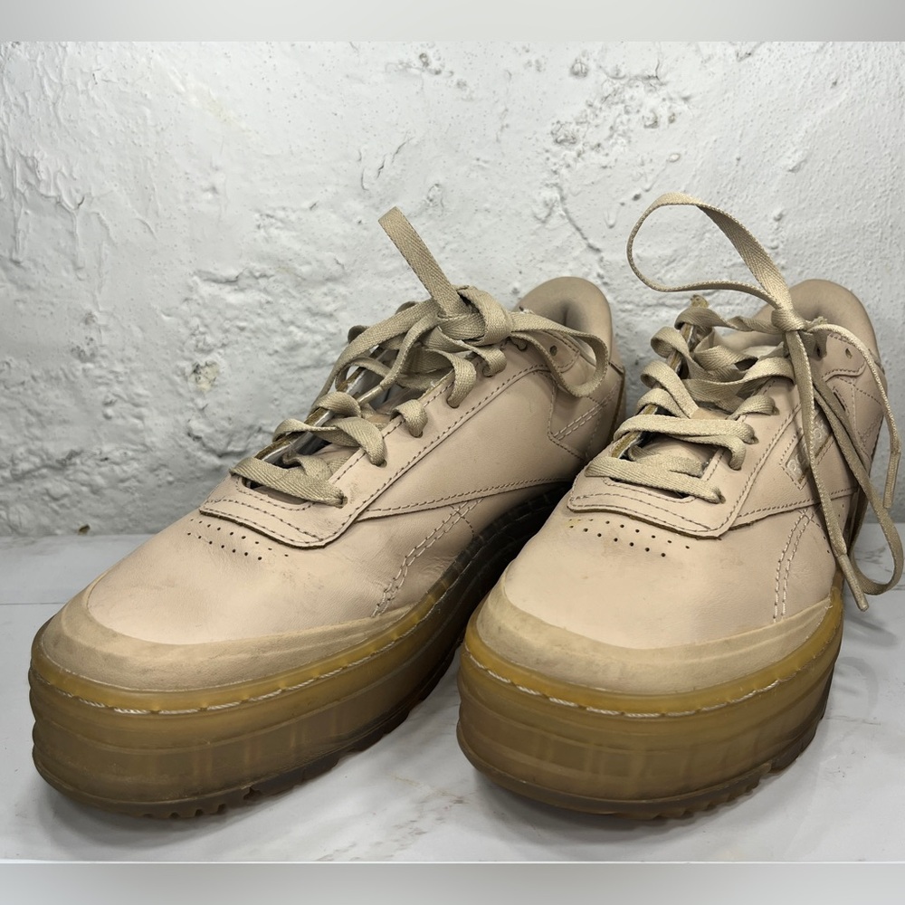 Women’s Reebok sneakers